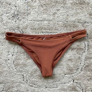 Womens billabong size small bikini bottoms